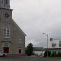 Parcourir l'avenue Royale qui longe le fleuve, c'est découvrir l'architectrure de maisons ancestrales